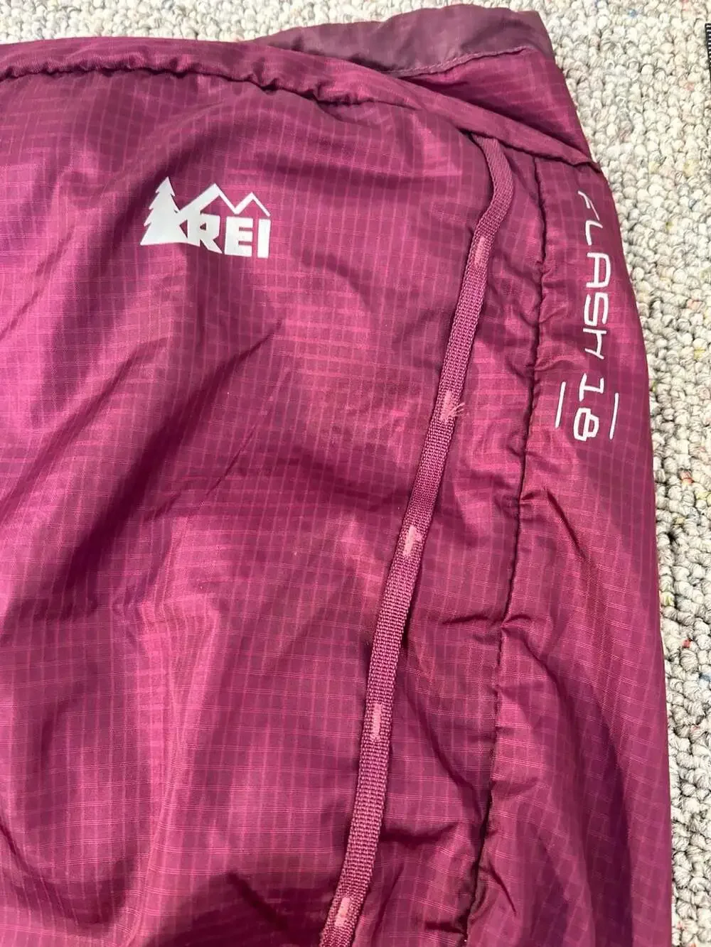 REI Flash 18 Ripstop Hiking Daypack Backpack Burgundy Plum